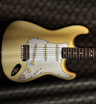 Fender Sratocaster 